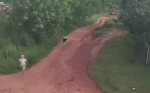 Hombres corriendo tras la v�ctima.