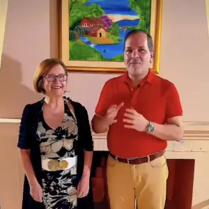 Madre de Lea Gim�nez se suma al equipo de Arnaldo Samaniego
