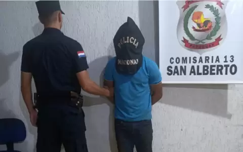 Henrique Da Silva Sousa al momento de su detenci�n por supuesta coacci�n sexual en la comisar�a 13 de San Alberto