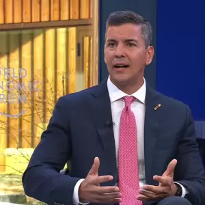 Pe�a plantea en Davos un giro energ�tico para sostener el crecimiento y atraer inversiones