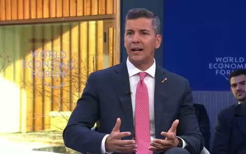 Santiago Pe�a en Davos.