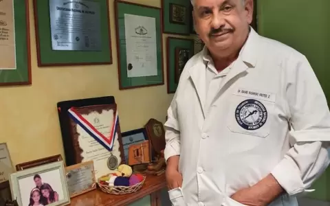 Doctor Isa�as Fretes, coordinador general del proyecto "Retribuyendo al Pueblo".