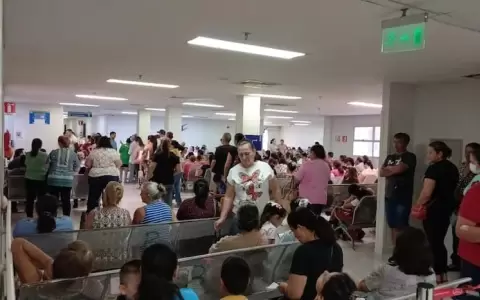 Hospitales del IPS al borde del colapso