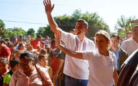 Santiago Pe�a y la primera Dama.