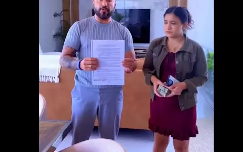 Abogado Juan Jos� Bernis y la trabajadora afectada Liliana Gim�nez.