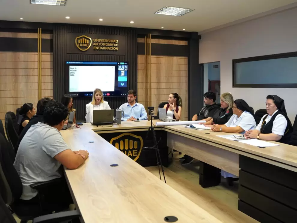 UNAE entrega anteproyecto para nuevo Hogar de Ancianos Santa María. Foto: Gentileza.