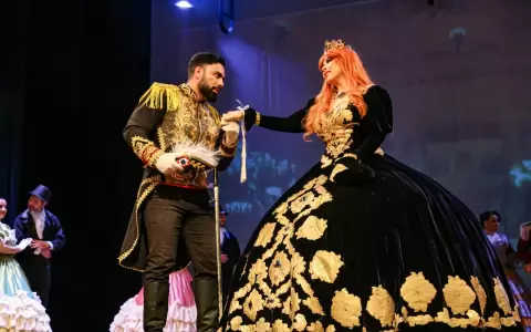 Puesta en escena de  "Elisa Lynch y el Mcal. L�pez".