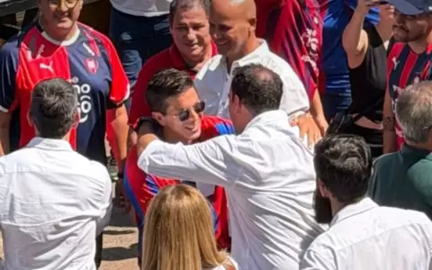Un Cerro Porte�o unido