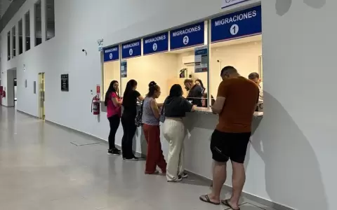 Migraciones en el Puente de la Integraci�n.