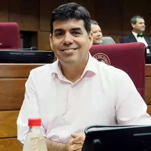 Diputado afirma que Peña debe hacer cambios importantes en su gabinete