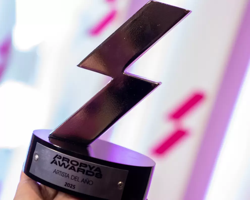 Estatuilla del Propya Awards. Cortesía