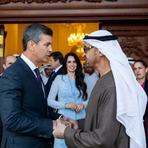 Pe�a anuncia que Emiratos �rabes cooperar� con la construcci�n del Tren de Cercan�as