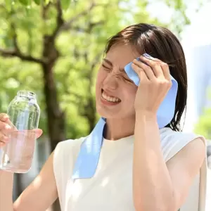 El cuerpo no descansa con este calor: señales de alerta que no hay que ignorar