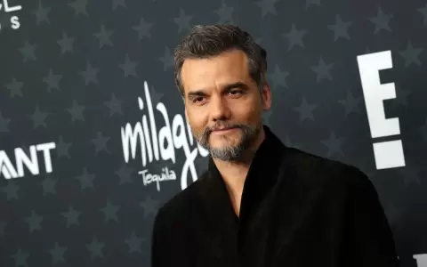 El actor brasile�o Wagner Moura asiste a la 31� edici�n de los Critics Choice Awards.