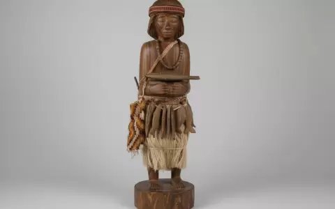 "Pescador", escultura de F�lix Peralta que obtuvo el Primer Premio en el certamen.