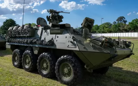 Veh�culo blindado 8x8 Stryker estadounidenses.
