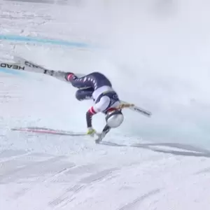 Ca�da de Vonn hiela la sangre en Mil�n-Cortina