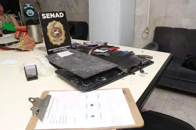 Detectan droga oculta en cuadros art�sticos y un termo en el aeropuerto Silvio Pettirossi.