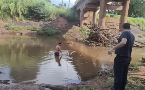 Intensa b�squeda de joven desaparecido en el r�o Aquidab�n.