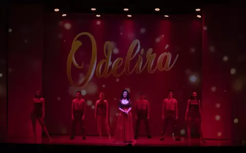 Puesta en escena de "Odelir�".
