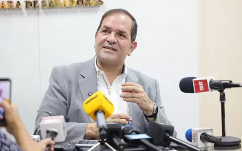 Arnaldo Samaniego.