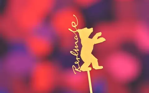 El logo de la Berlinale se proyecta en la sala de prensa de la Berlinale, el primer gran festival de cine del a�o en Europa.