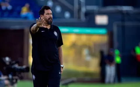 Pablo "Vitamina" S�nchez, director t�cnico de Olimpia.