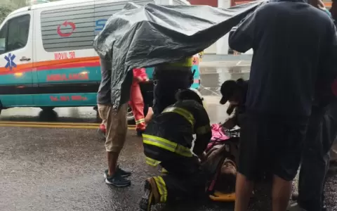 Grave accidente. Un veh�culo atropell� a joven.