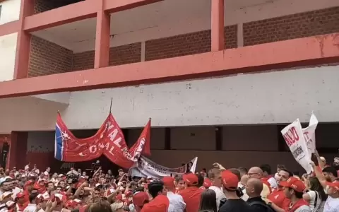 Camilo P�rez oficializa su carrera por Asunci�n y se mete de lleno en la interna colorada