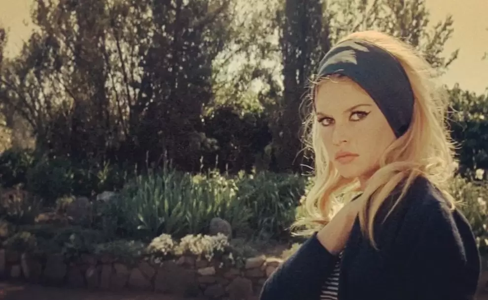 Brigitte Bardot en "El desprecio" (1963), escrita y dirigida por Jean-Luc Godard.
