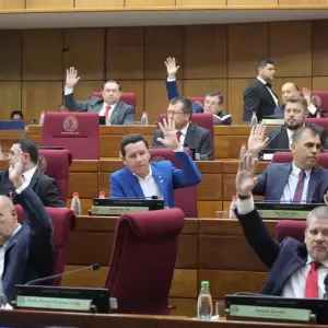 Opositores temen que cartismo salve a Chaque�ito de eventual p�rdida de investidura