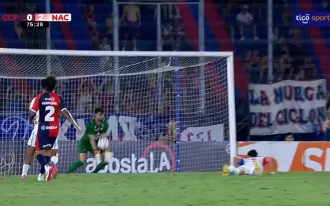 �Pudo hacer algo m�s Alexis Mart�n Arias? El gol que sentenci� el triunfo de Nacional sobre Cerro Porte�o