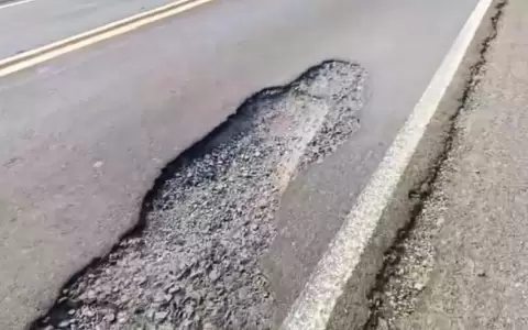 Bache sobre la ruta PY08.