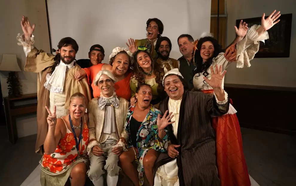 Elenco de "El enfermo imaginario", bajo la direcci�n de Marcela Gilabert y Pablo Ardissone.