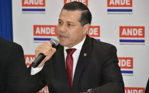 F�lix Sosa, presidente de la Administraci�n Nacional de Electricidad (ANDE).