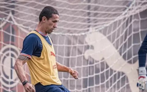 V�ctor Gustavo Vel�zquez, capit�n de Cerro Porte�o.