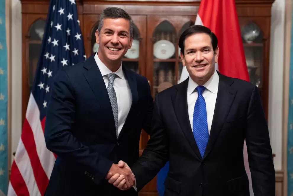 Santiago Pe�a y Marco Rubio.