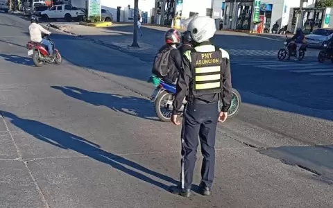 Polic�a Municipal de Tr�nsito (PMT) de Asunci�n.