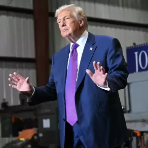 Trump cree que tendrá "el honor" de "tomar o liberar Cuba"