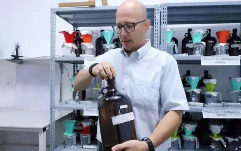 Mart�n Ruiz, creador de la marca Olympus, y propietario de la empresa.