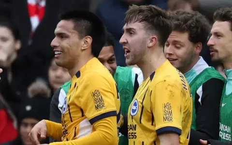 Diego G�mez anota en la victoria de Brighton sobre Brentford