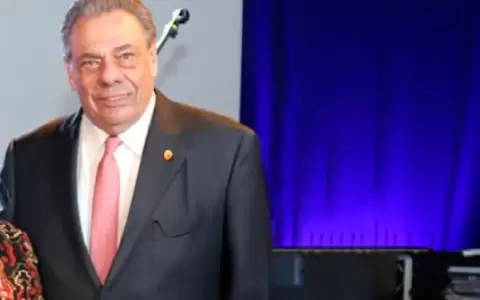 Julio C�sar Trovato Retamozo.