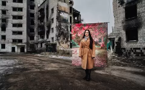 Obra de Alena Grom, "Stolen Spring". Ganadora del primer premio en la edici�n anterior.