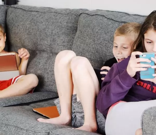 IA, educaci�n digital y familias ante el reto de proteger a los menores en las redes sociales
