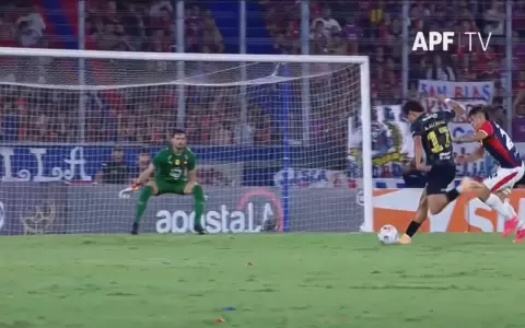 El an�lisis arbitral del Supercl�sico: �hubo penal sobre Alcaraz?