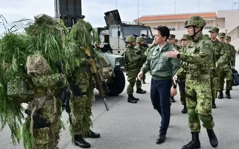 El ministro de Defensa de Jap�n, Shinjiro Koizumi