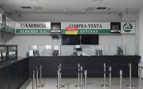 Casa de cambios en CDE.