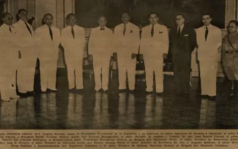 Raimundo Rol�n y parte de su gabinete.