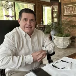 Horacio Cartes recibe el alta hospitalaria y continuar� su recuperaci�n en casa