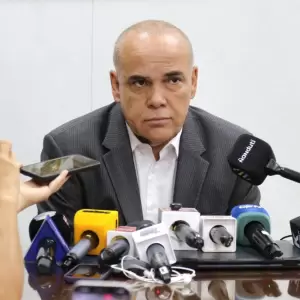 Acuerdo de ingreso de tropas de EE. UU. y pacto Mercosur-UE se tratarán vía adenda, dice Bachi Núñez
